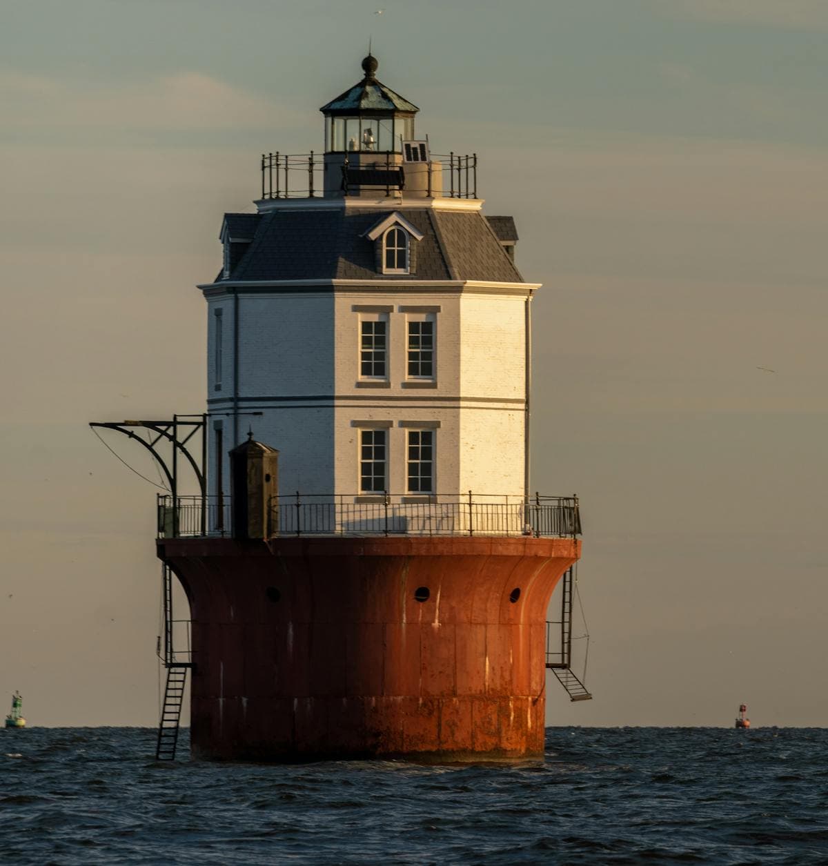 How to Fish Chesapeake Bay: A Beginner's Guide to Rockfish, Blue Catfish, Crabbing, and the Bay's Best Techniques