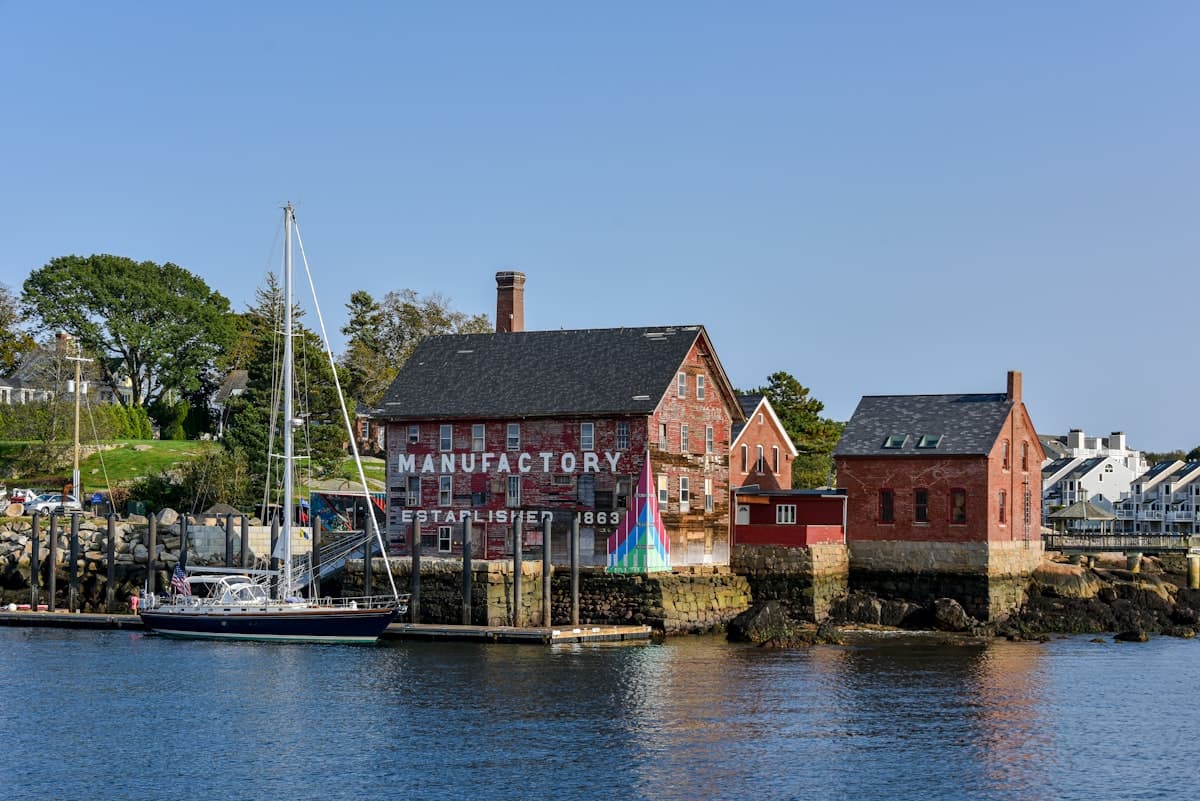Gloucester Fishing: America's Oldest Seaport and the Tuna That Made It Famous Again