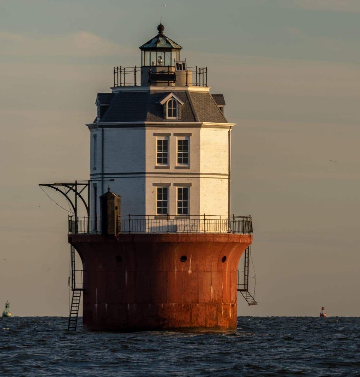 How to Fish Chesapeake Bay: A Beginner's Guide to Rockfish, Blue Catfish, Crabbing, and the Bay's Best Techniques