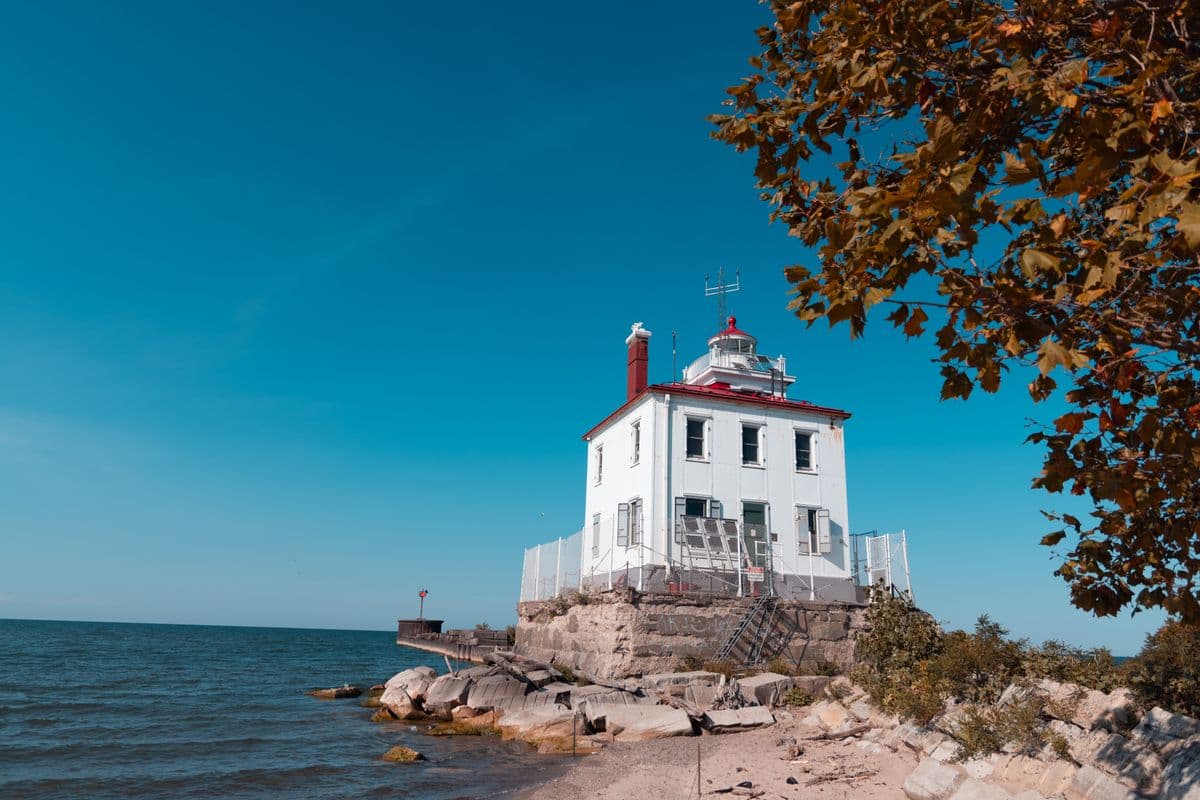How to Fish Lake Erie, Ohio: A Beginner's Guide to Walleye, Perch, Steelhead, and the Walleye Capital of the World